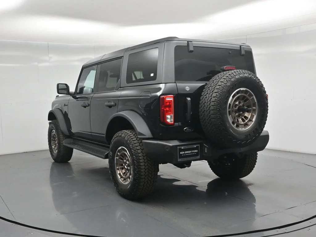 New 2026 Shadow Black Ford Big Bend image 24