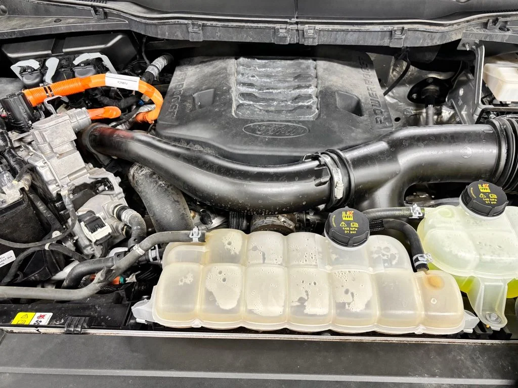 Used 2023 Blue Ford Lariat image 25