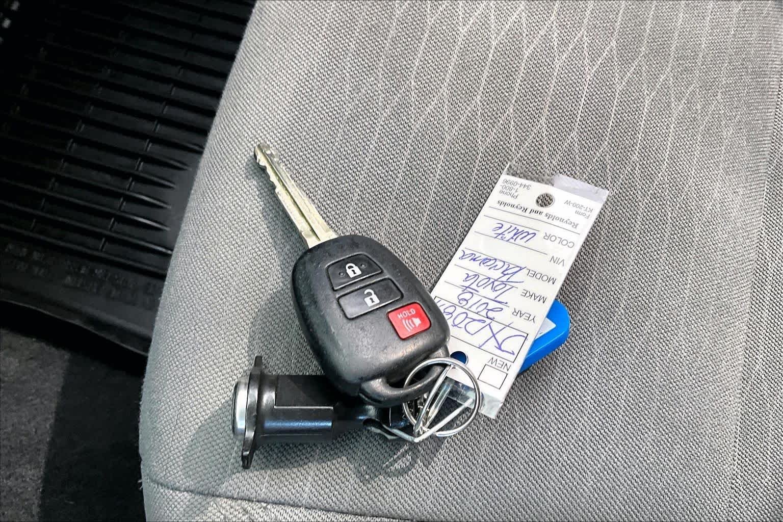 Used 2018 Super White Toyota SR image 13