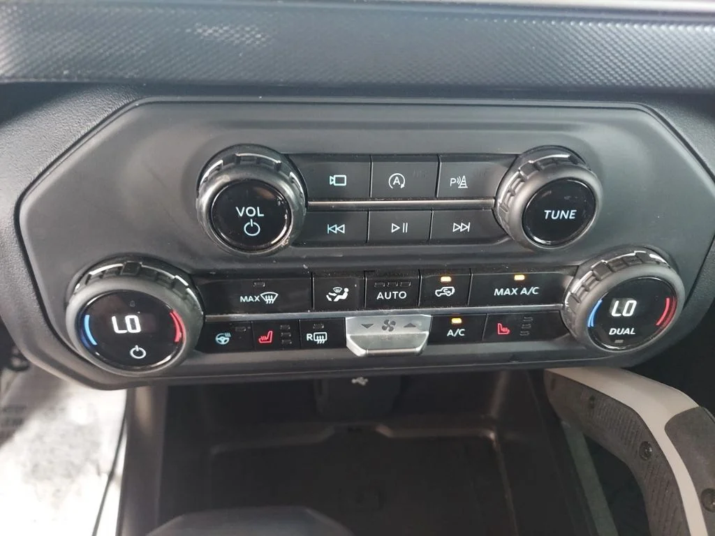 Used 2023 Blue Ford Outer Banks image 27