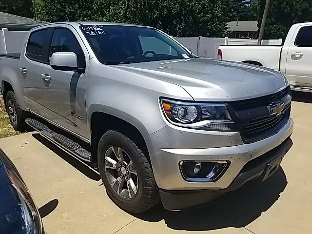 Used 2020 Silver Chevrolet Z71 image 1