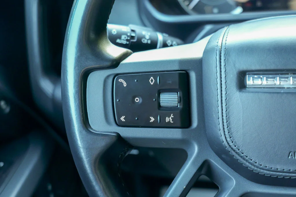Used 2023 Gray Land Rover X image 44
