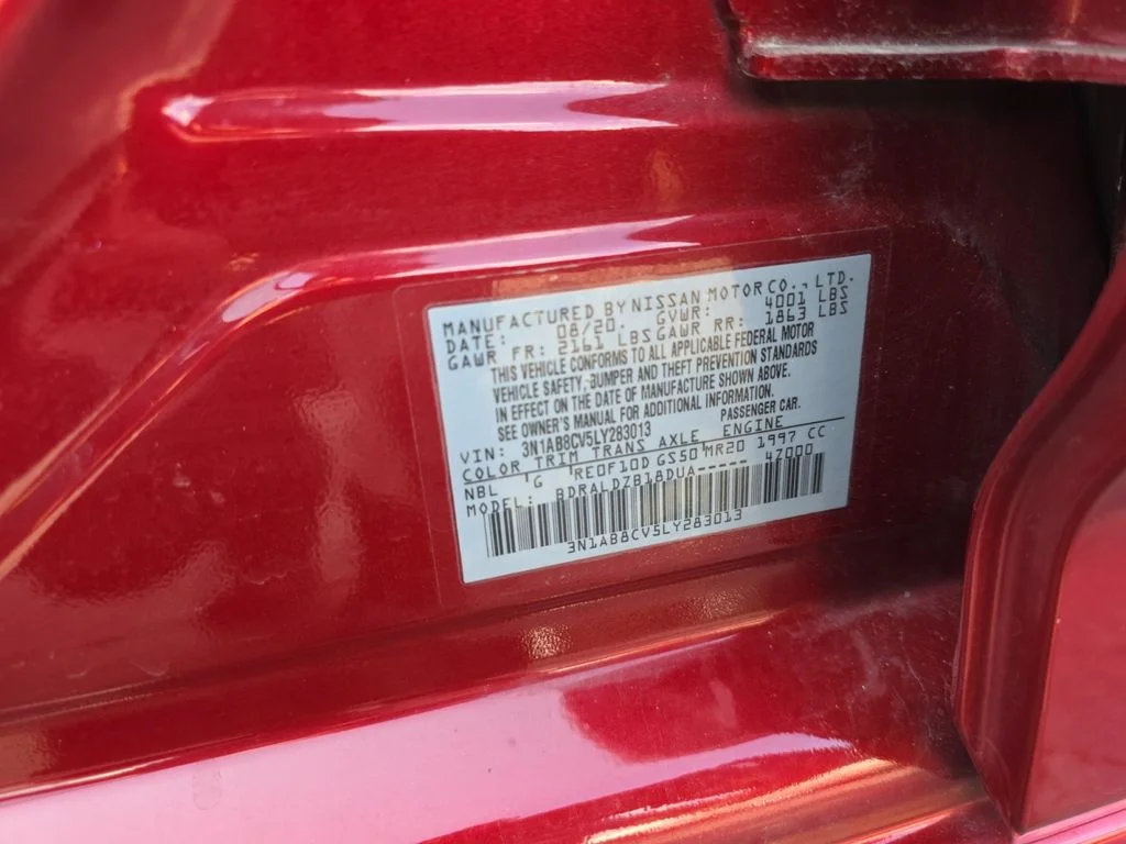 Used 2020 Scarlet Ember Tintcoat Nissan SV image 29