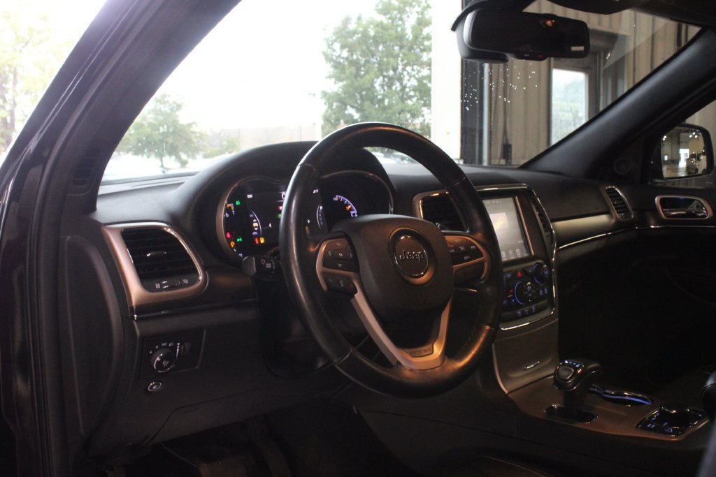 Used 2015 Jeep Grand Cherokee Limited with VIN 1C4RJFBG6FC142412 for sale in Lafayette, IN