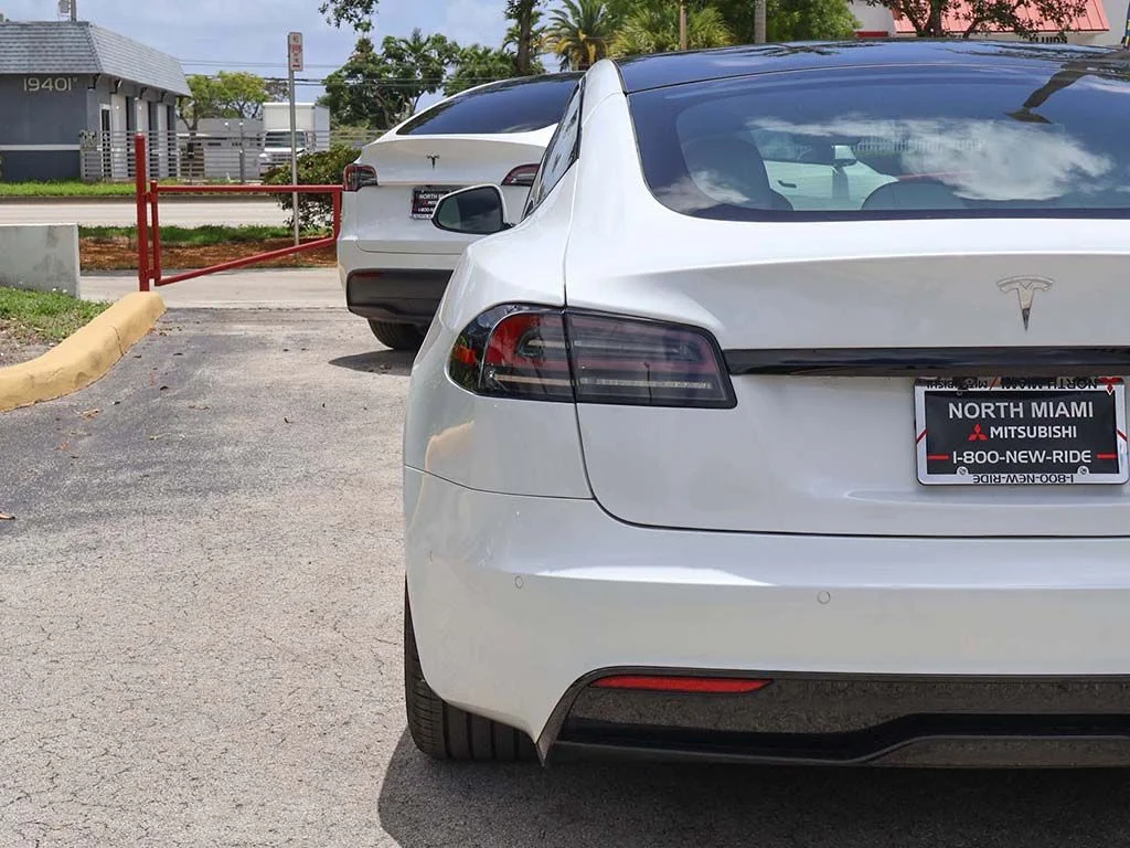 Used 2023 White Tesla Standard Range image 15