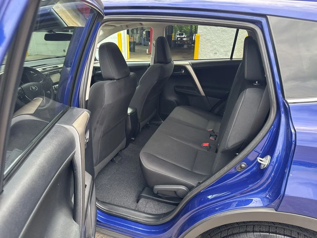 Used 2015 Blue Crush Metallic Toyota XLE image 27