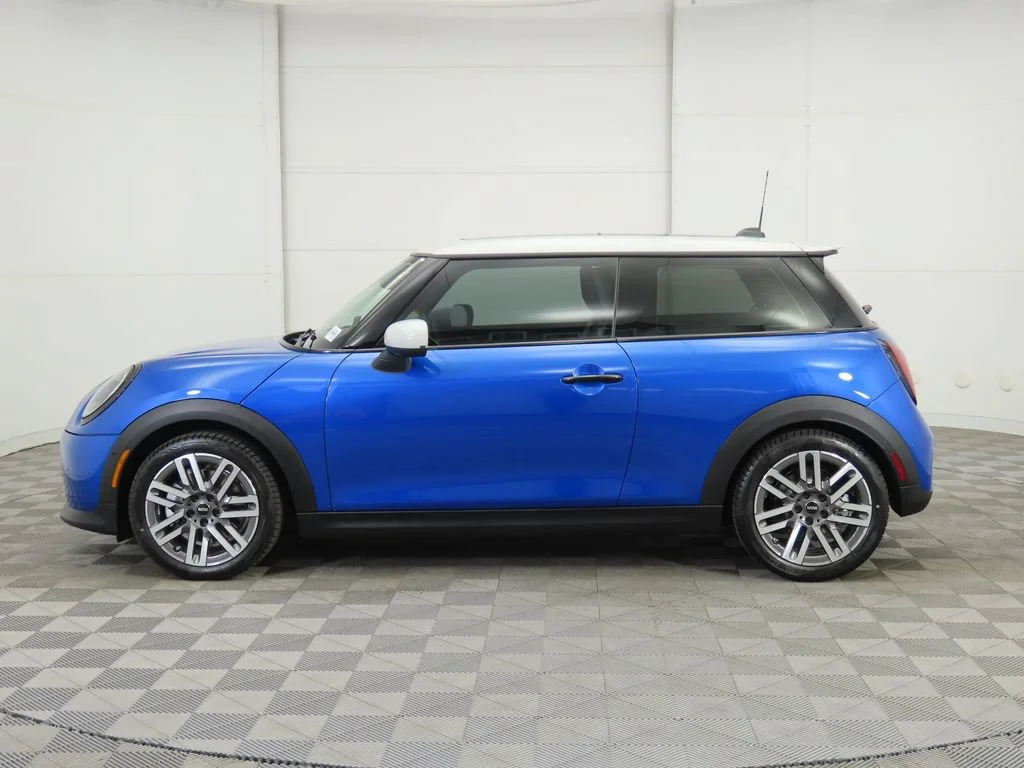 Certified Used 2026 Icy Sunshine Blue Metallic MINI Signature Plus image 9