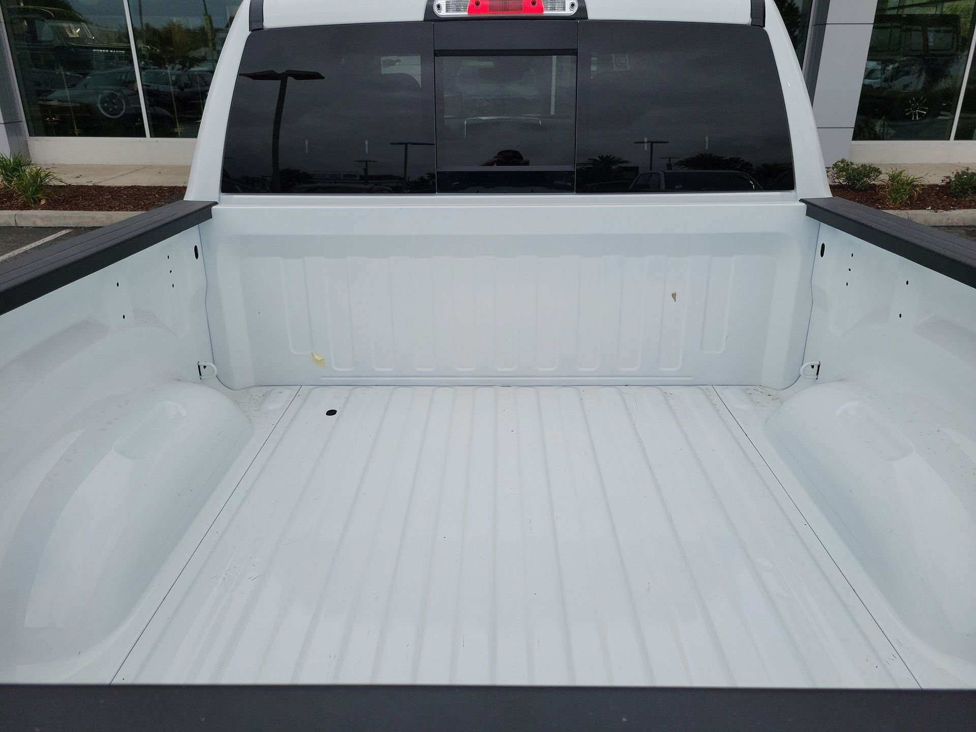 New 2026 Bright White Clear-Coat Exterior Paint RAM Big Horn/Lone Star image 5