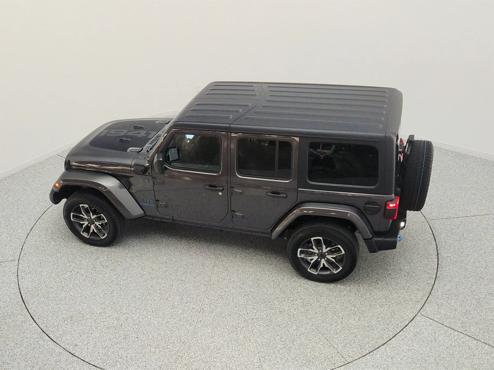 Used 2024 Granite Crystal Metallic Clearcoat Jeep Sport S 4x4 image 29