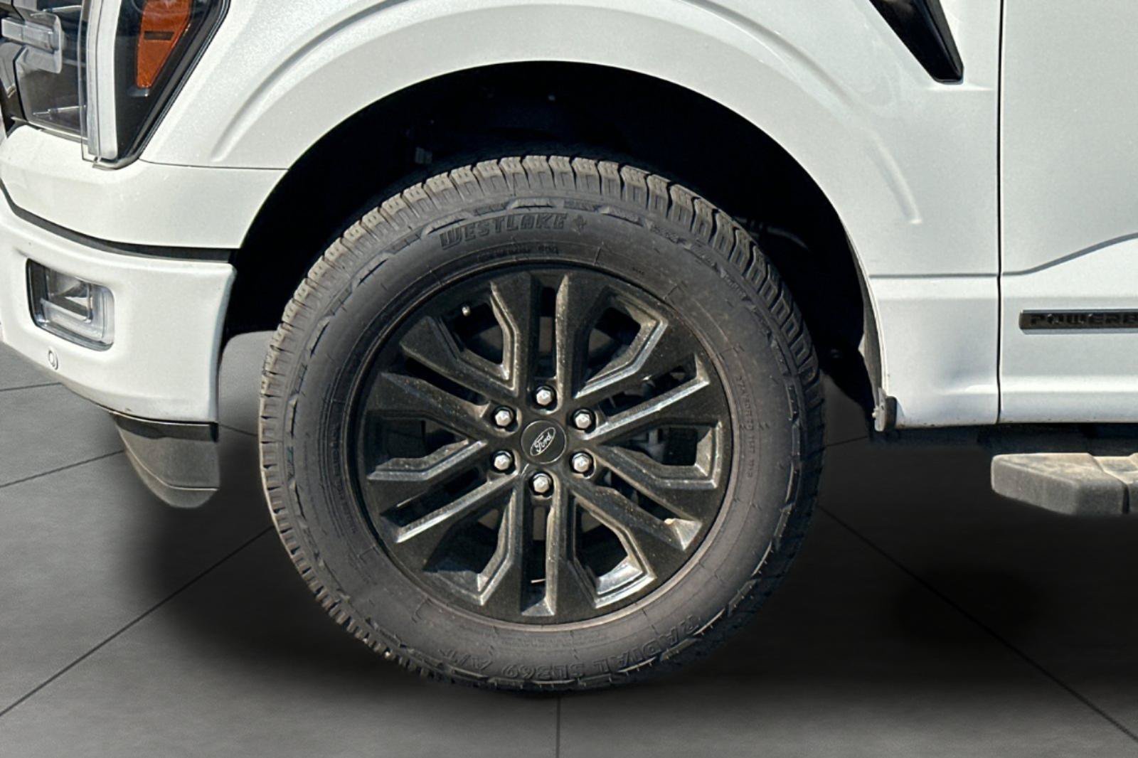Used 2024 White Ford Lariat image 31
