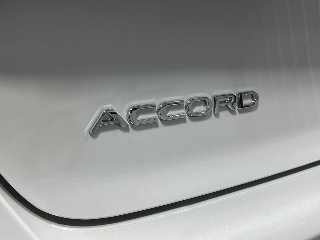New 2026 Platinum White Pearl Honda LX image 5