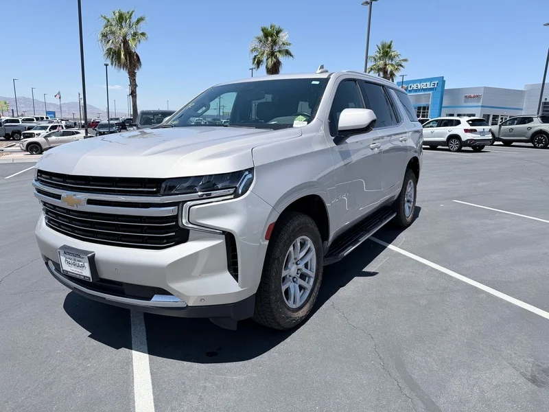 Used 2023 Empire Beige Metallic Chevrolet LT image 7