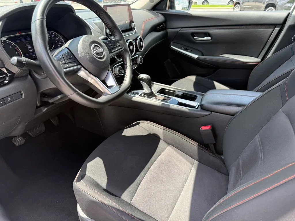 Used 2025 White Nissan SR image 4
