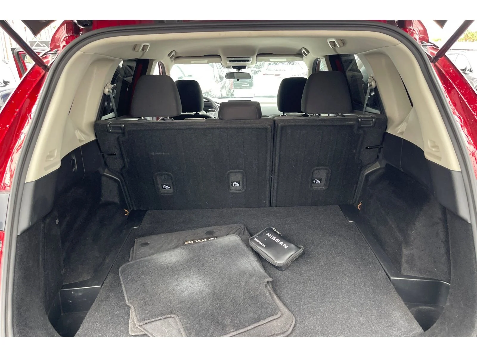 Used 2021 SCARLET EMBER TIN Nissan SV image 17