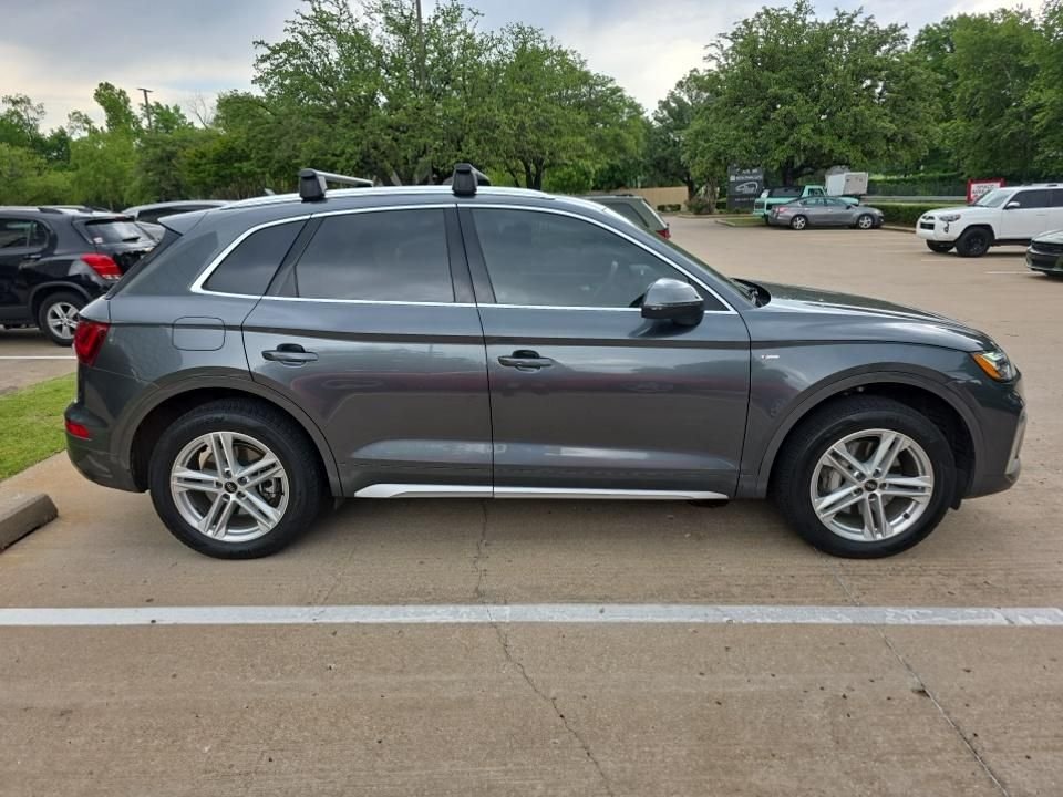 2023 Audi Q5 55 e Premium Plus's photo