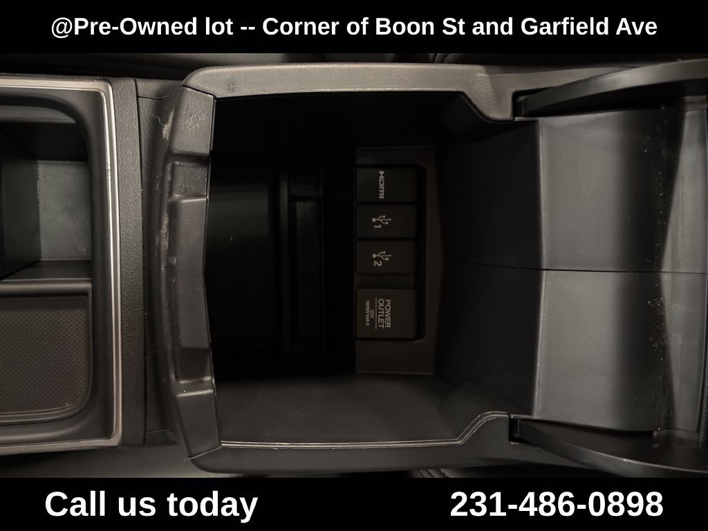 Used 2016 Silver Honda EX-L image 24