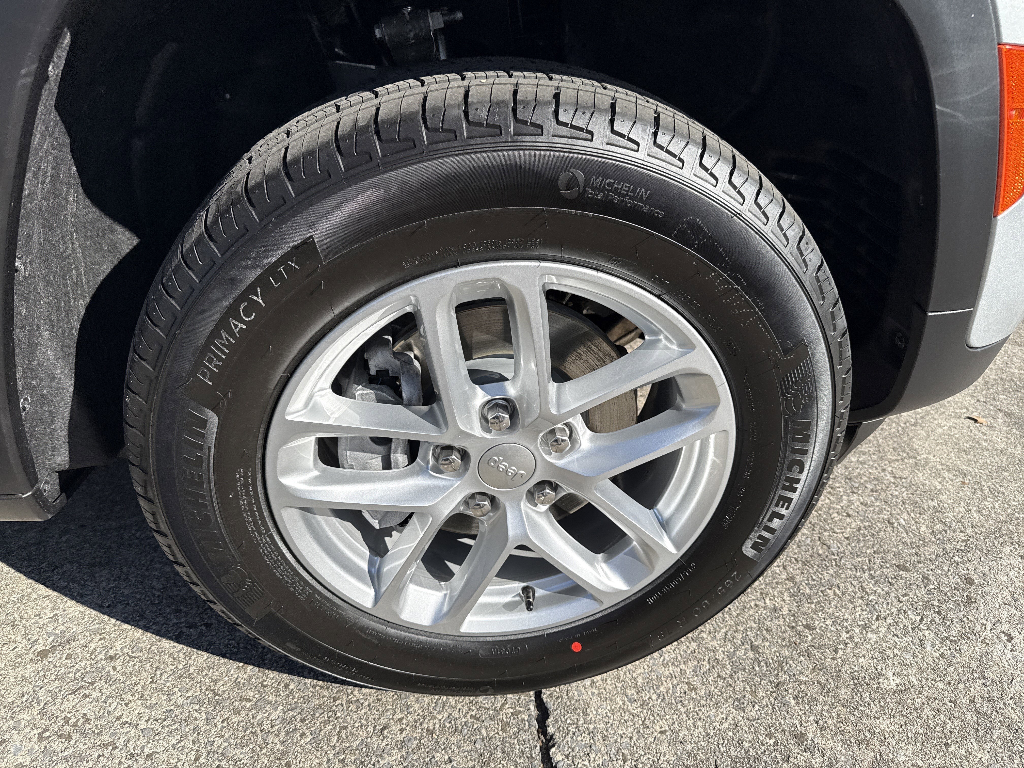 New 2025 Silver Zynith Jeep Laredo image 13