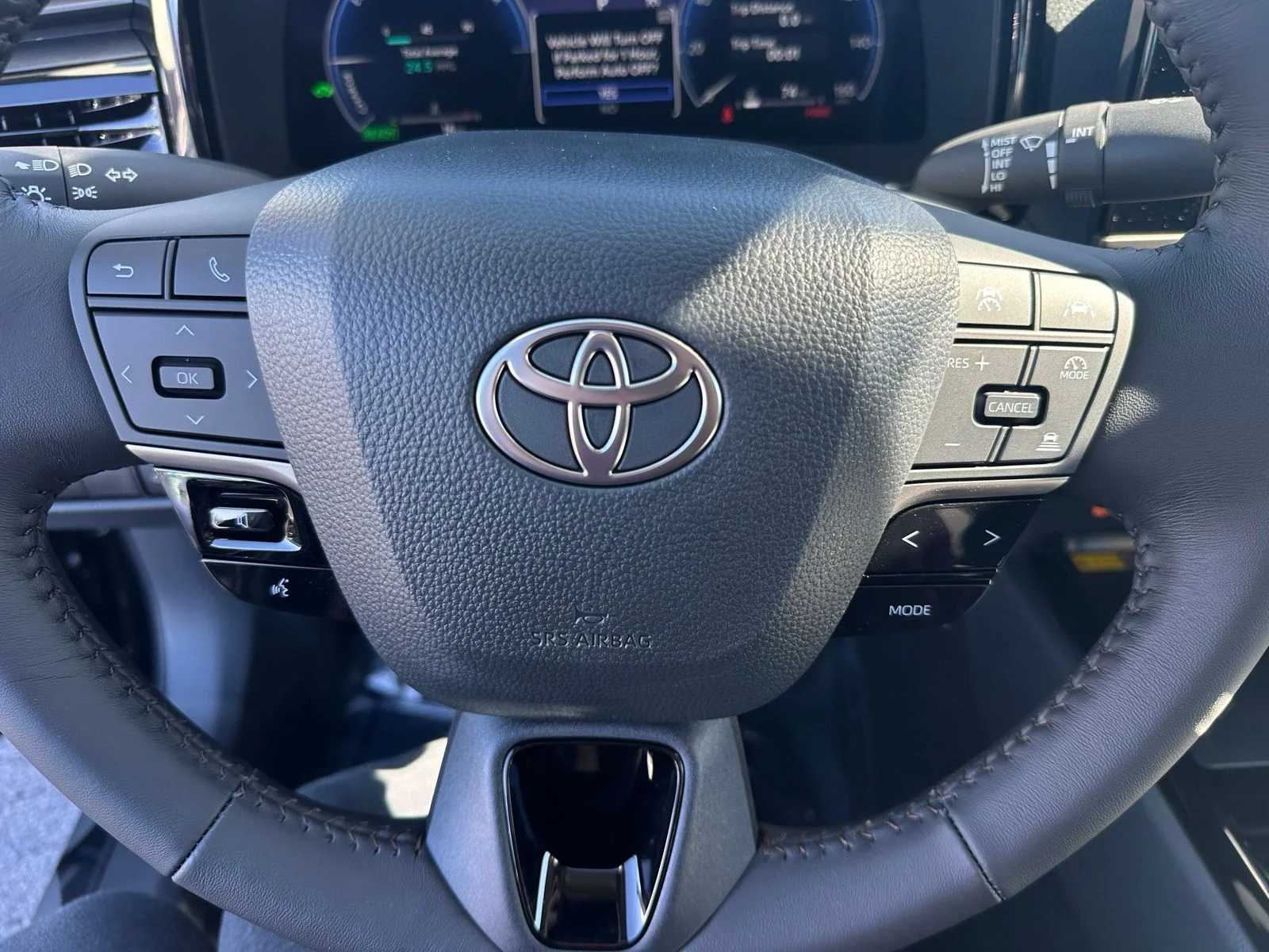 2026 Toyota Camry XLE - Photo 12