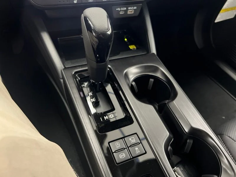 New 2026 CRYSTAL BLACK SILICA Subaru Limited XT image 37
