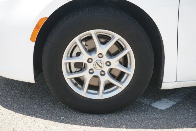 Used 2024 Bright White Clearcoat Chrysler Touring L image 11