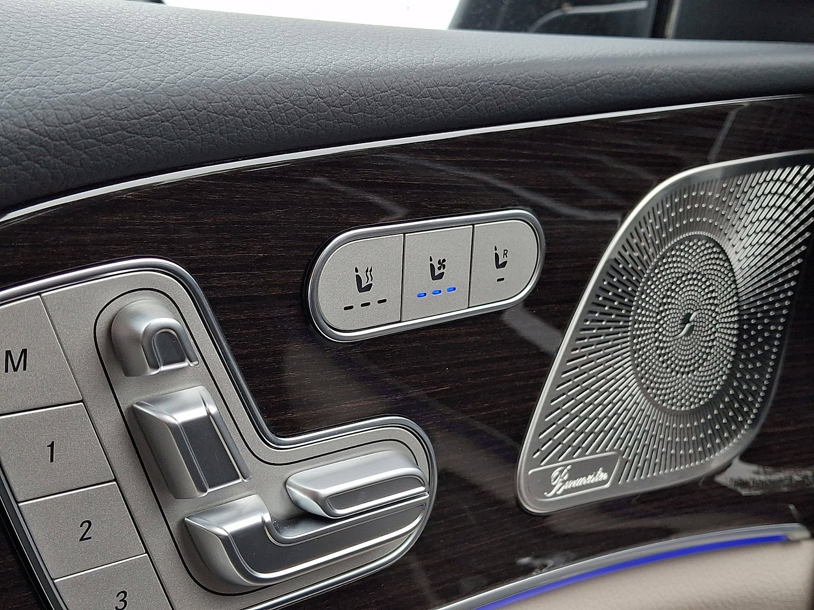 New 2026 Twilight Blue Metallic Mercedes-Benz GLS 450 image 42