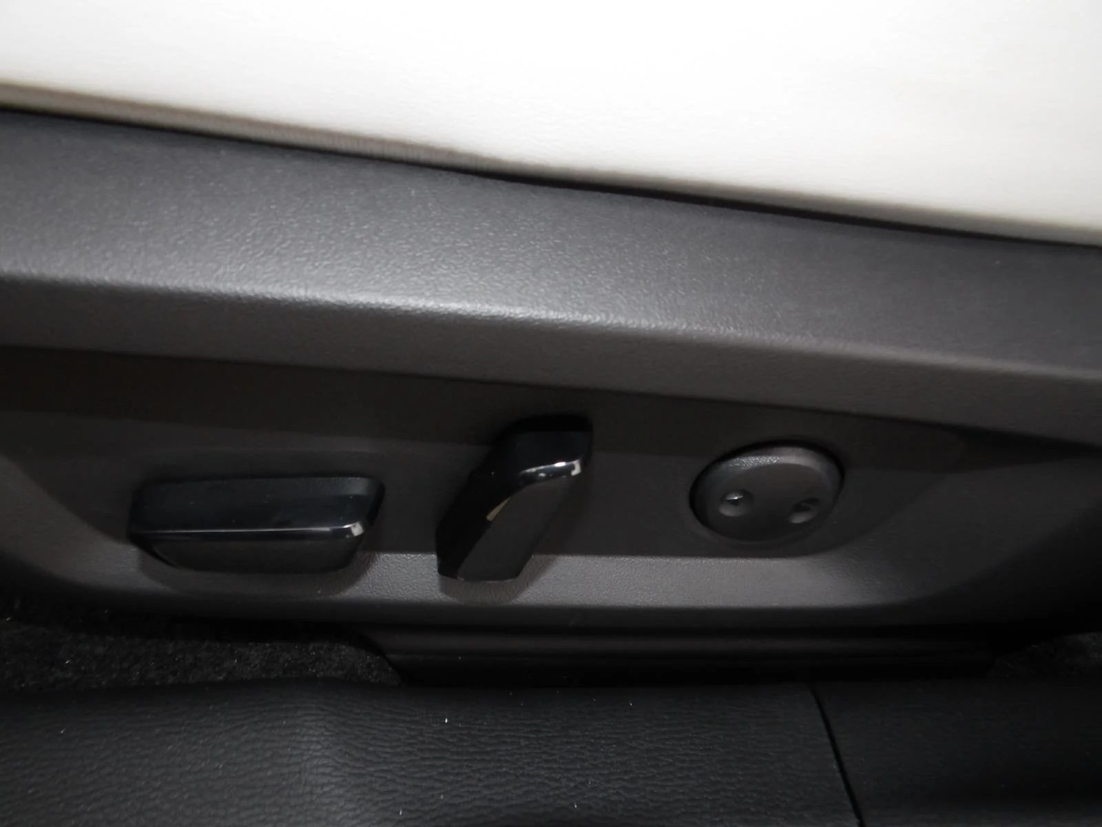 2026 Mitsubishi Outlander SE - Photo 18