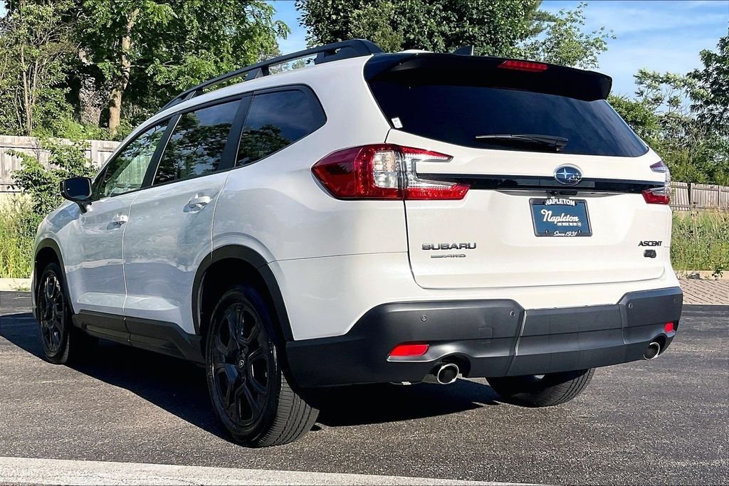 Used 2025 White Subaru Onyx Edition image 10
