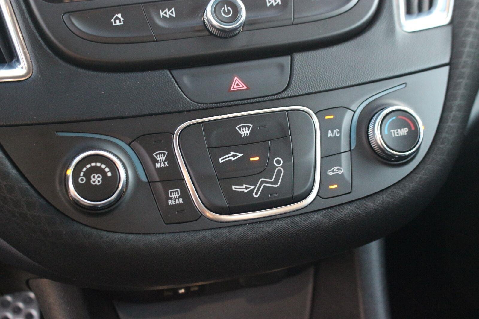 Used 2017 IRIDESCENT PEARL TRICOAT Chevrolet LT image 24