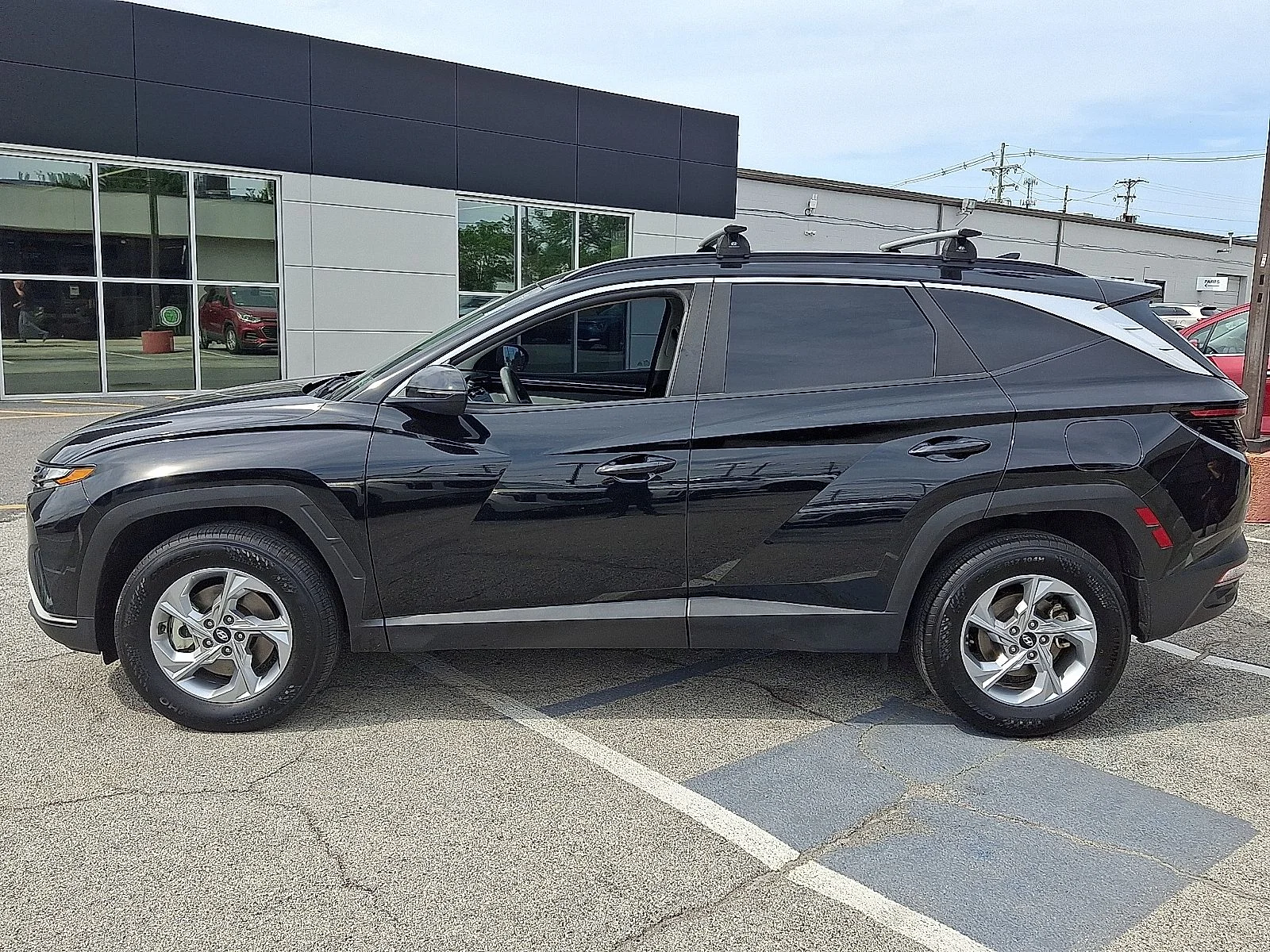 Used 2023 Black Hyundai SEL image 4