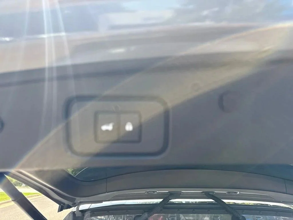 Used 2025 Boulder Gray Nissan Platinum image 11