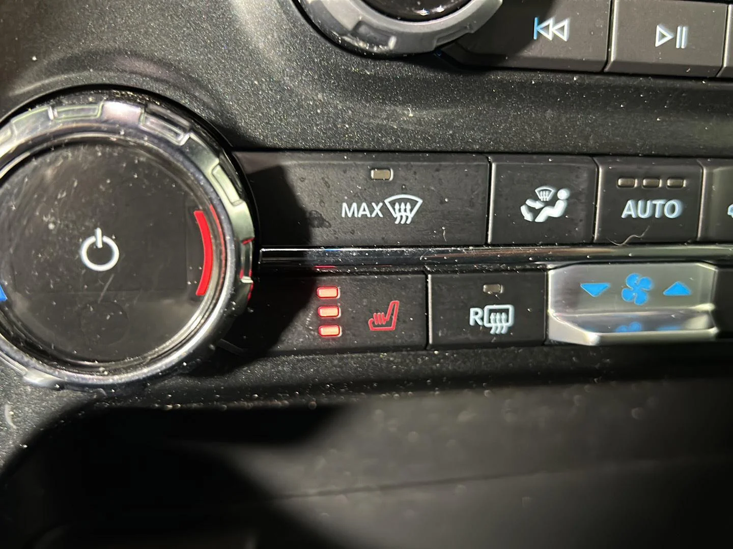 Used 2023 Avalanche Gray Ford XLT image 26