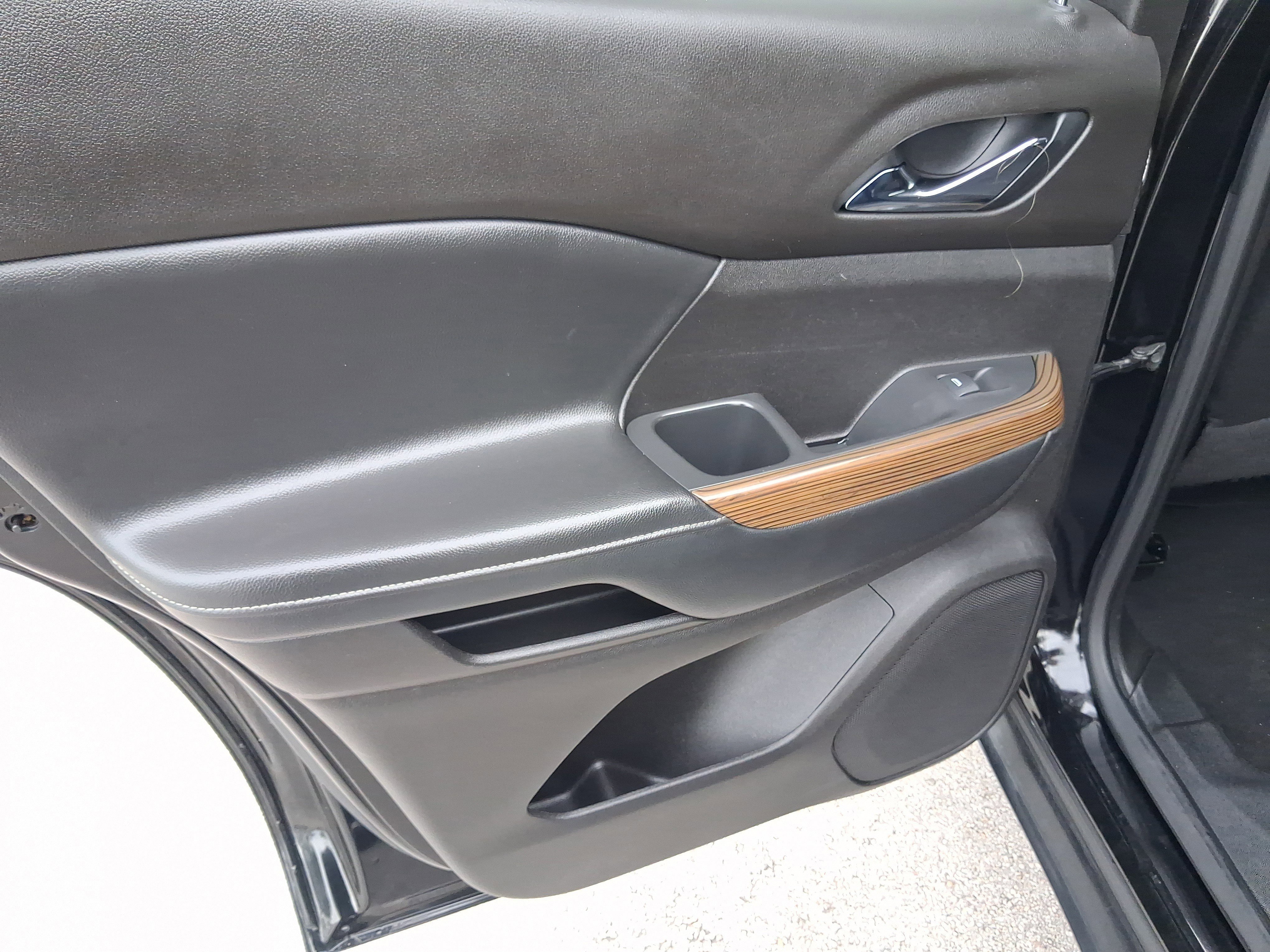 Used 2021 Black GMC SLE image 11