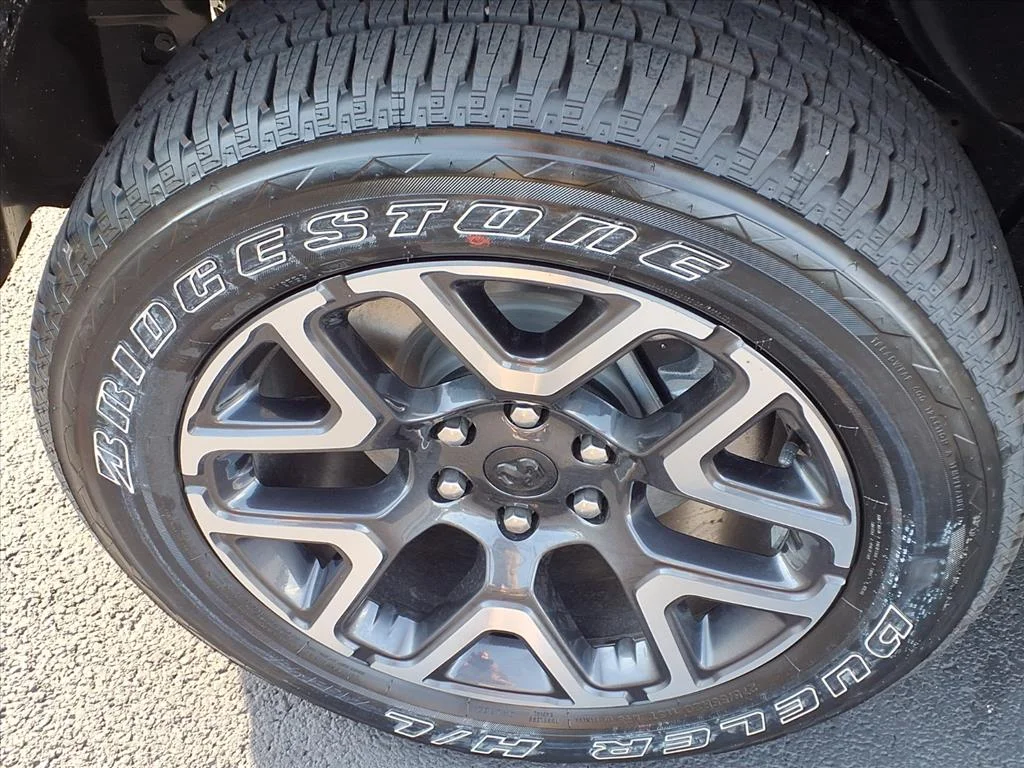 2026 RAM 1500 Laramie - Photo 14