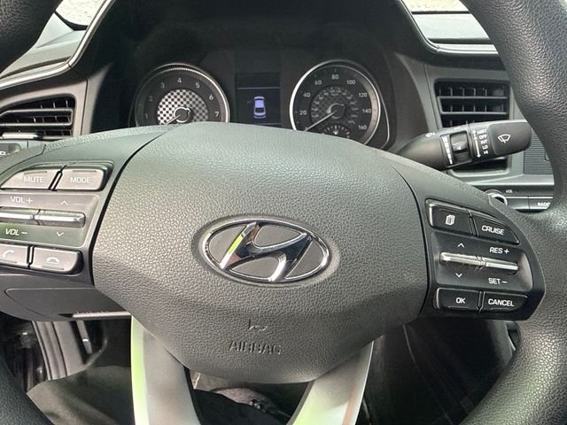 Used 2020 Phantom Black Hyundai SE image 6
