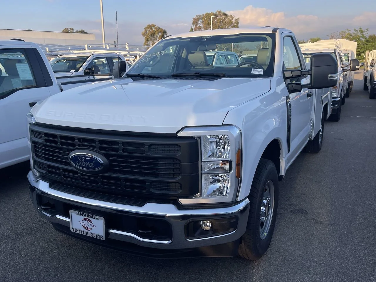 New 2026 Oxford White Ford XL image 3