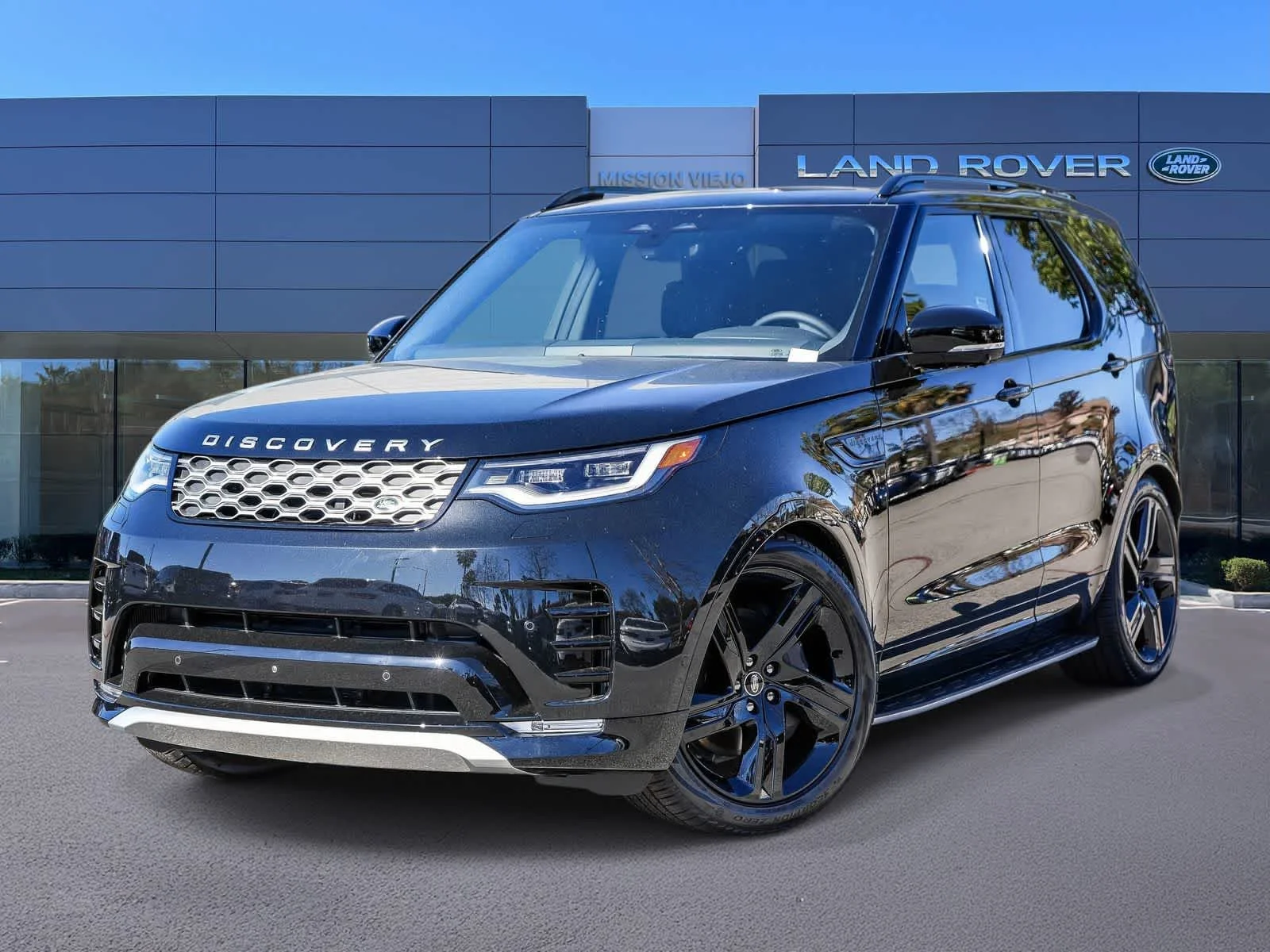 2026 Land Rover Discovery P360 Gemini Edition's photo