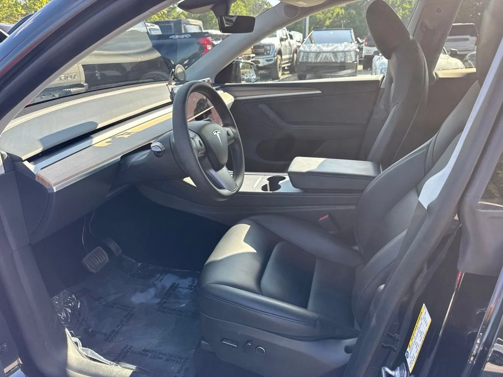 Used 2023 Black Tesla Long Range image 3