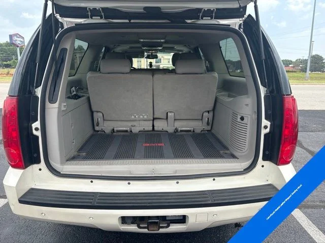 Used 2014 White Diamond Clearcoat GMC SLT 1500 image 14