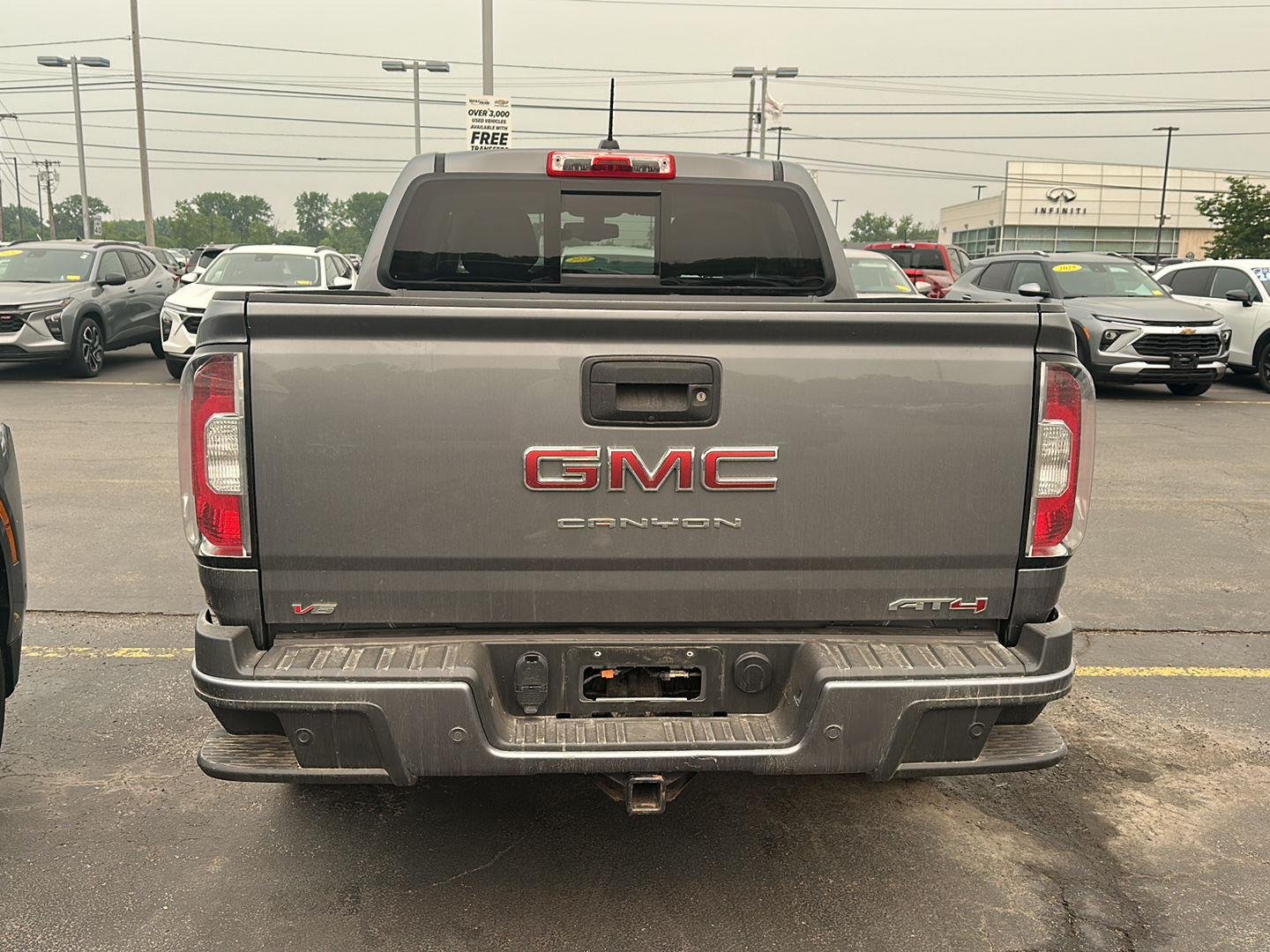 Used 2022 Satin Steel Metallic GMC 4WD AT4 w/Leather image 3