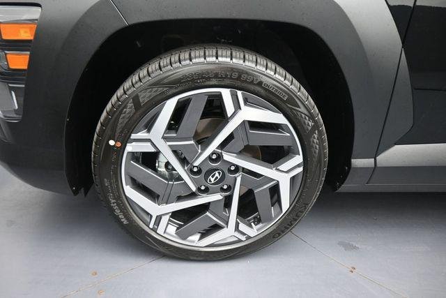 New 2026 Black Hyundai SEL Premium FWD image 20
