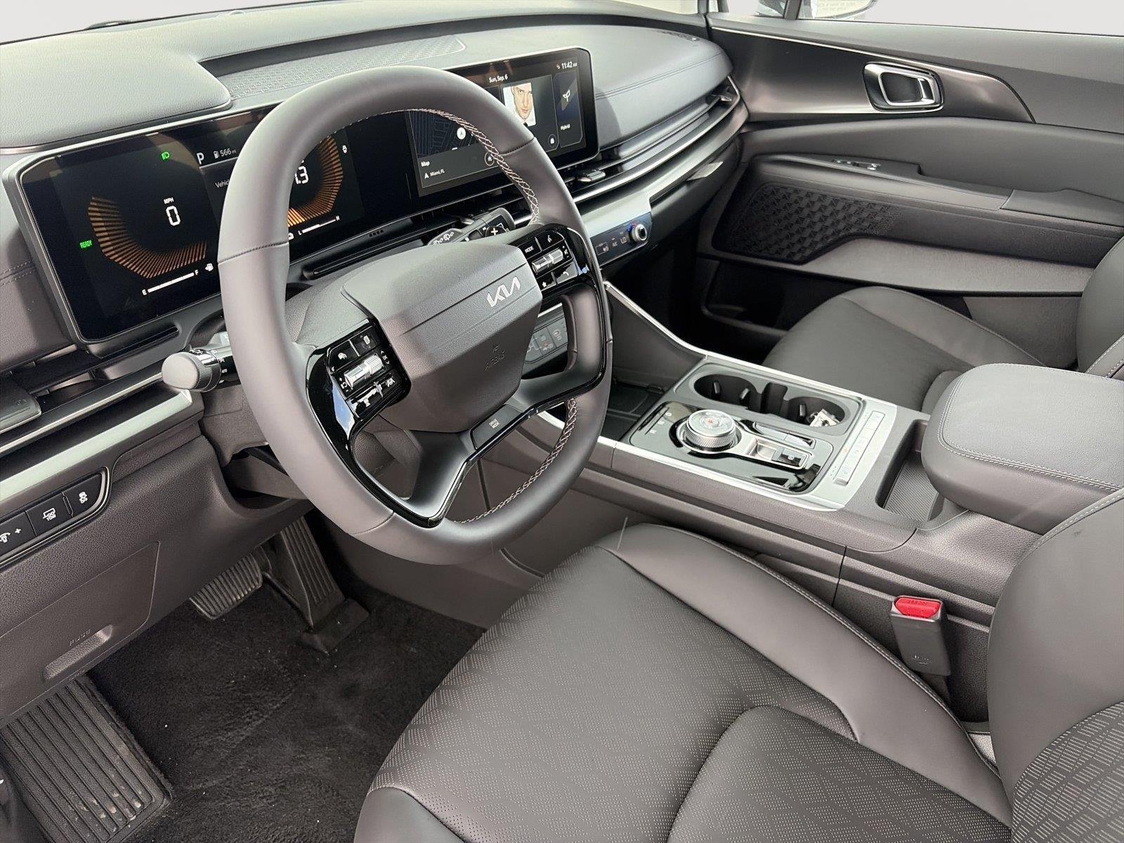 New 2027 Snow White Pearl Kia EX image 9