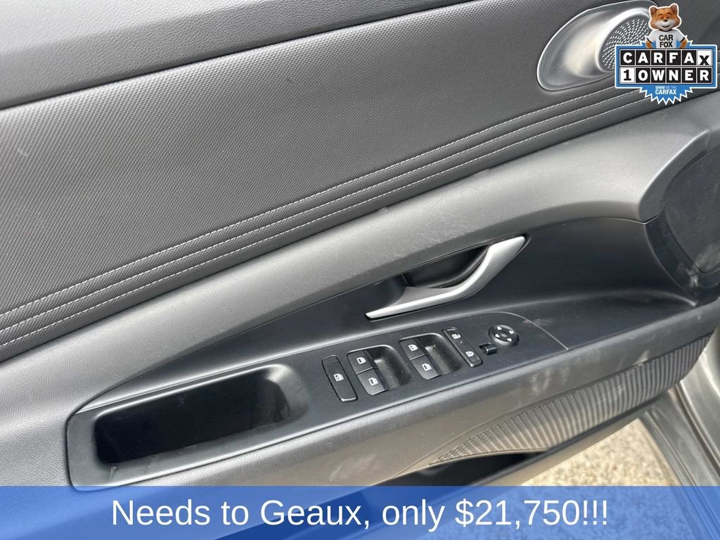 Used 2025 Gray Hyundai SEL Convenience image 38