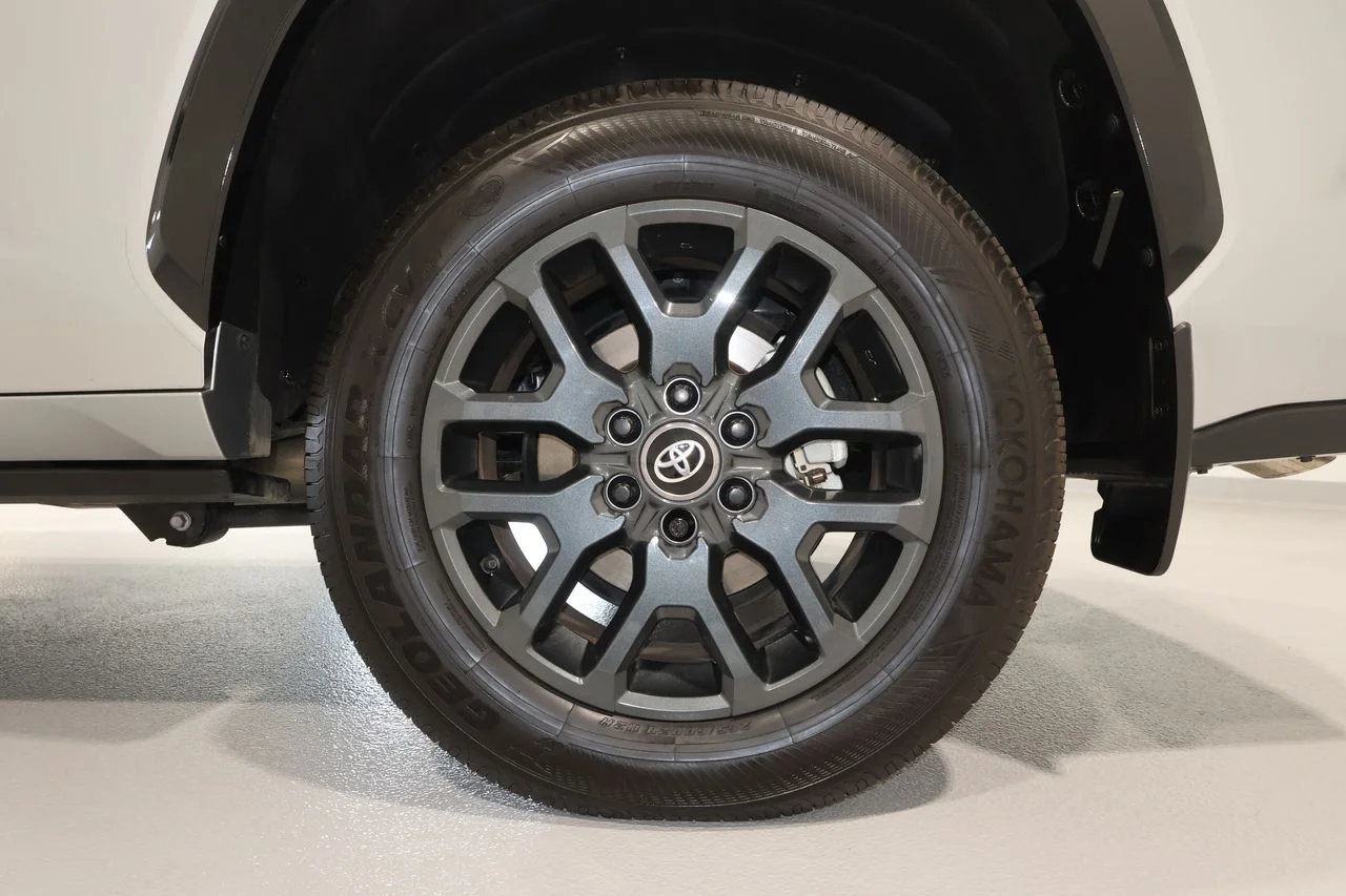 2026 Toyota Sequoia Platinum - Photo 36