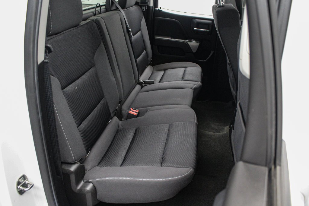 Used 2018 White Chevrolet LT image 18
