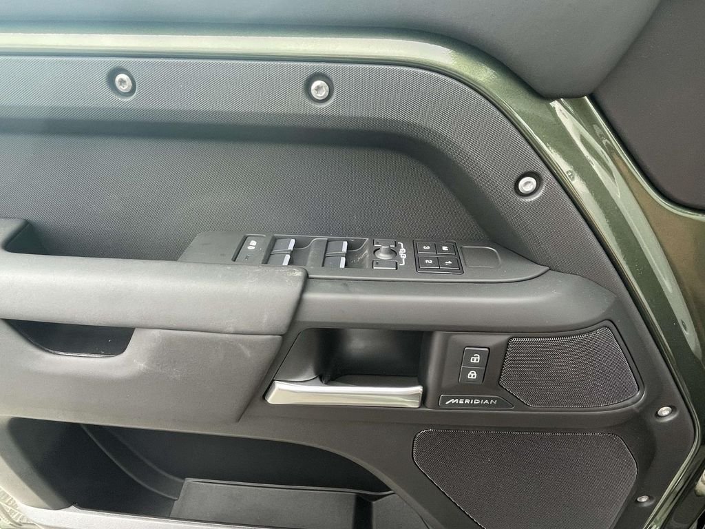 New 2026 Woolstone Green Land Rover S image 34
