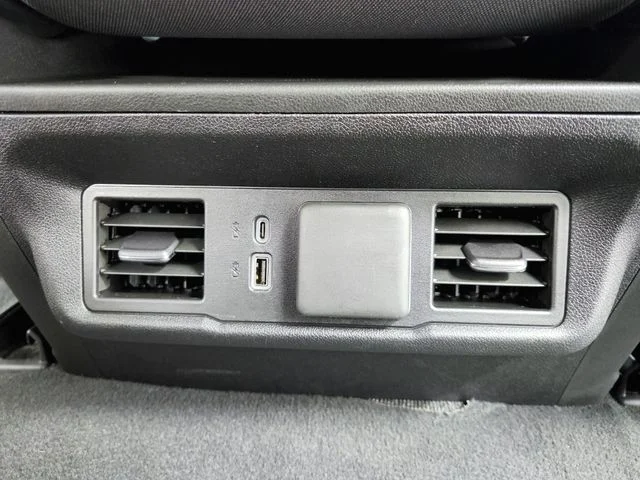 Used 2025 White Chevrolet LT image 39