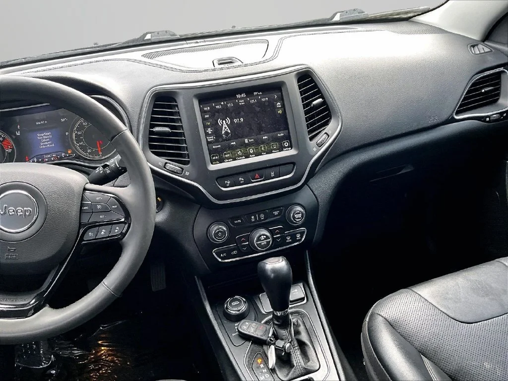 Used 2023 Black Jeep Altitude image 7