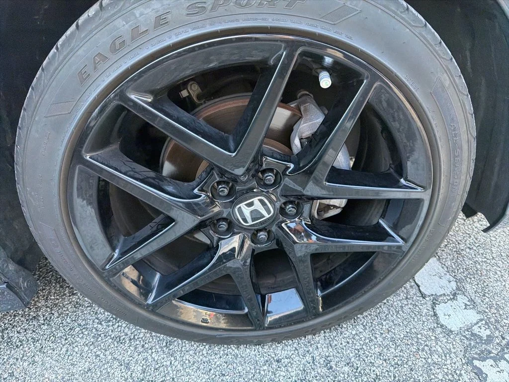 Used 2024  Honda Sport image 15