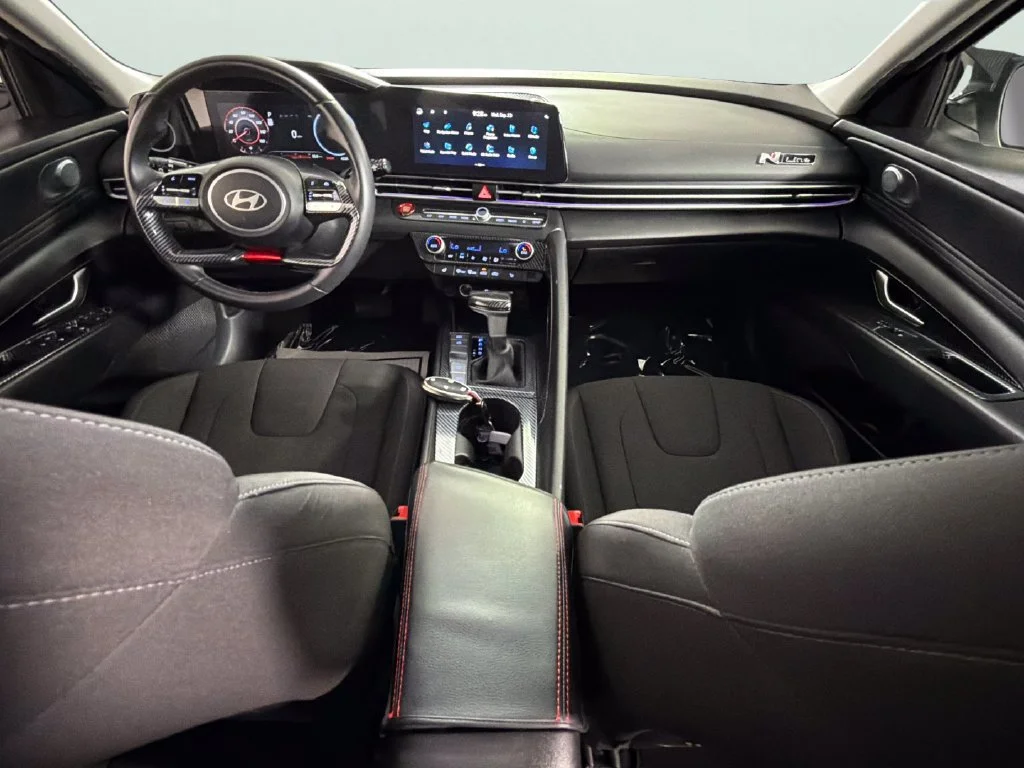Used 2024 White Hyundai SEL image 32