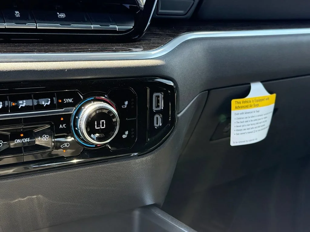 New 2026 Onyx Black GMC Elevation image 28